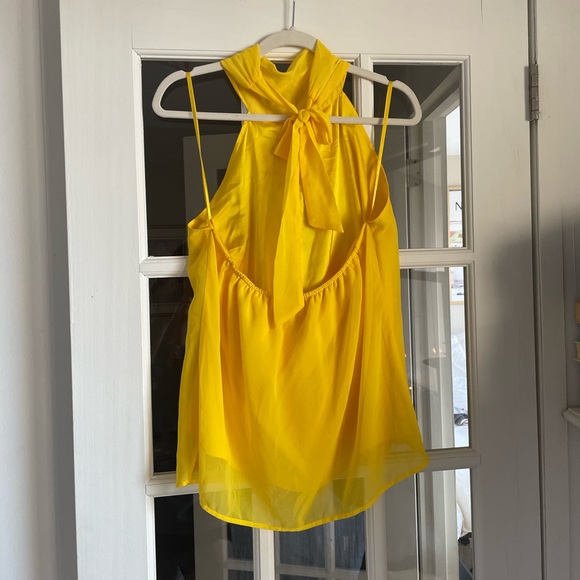 Yellow halter top - Picture 2 of 4